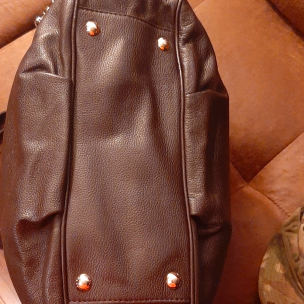 Michael Kors  handbag. Smoke free home - Picture 3 of 7